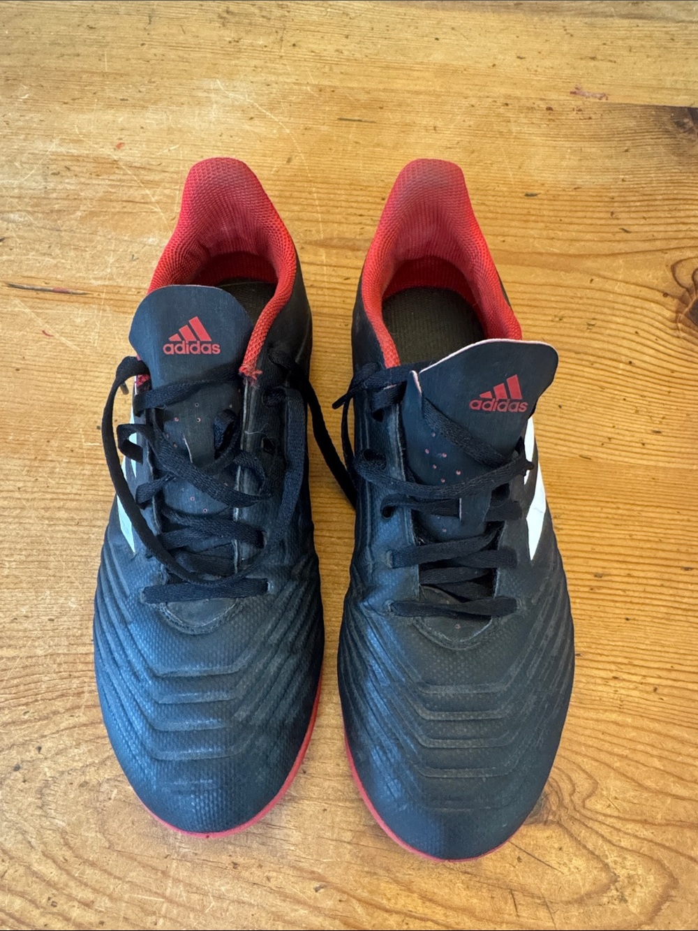 adidas Men’s Predator Indoor Soccer Shoes